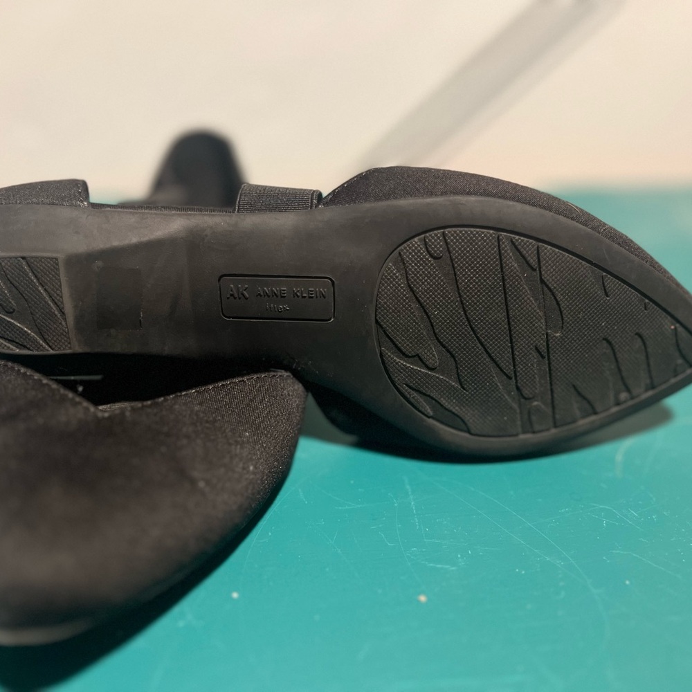 AEROSOLES Black Flats